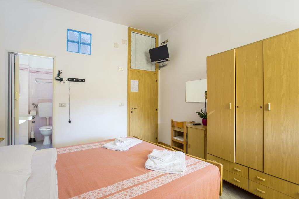 Hotel Lugano Cattolica Quarto foto